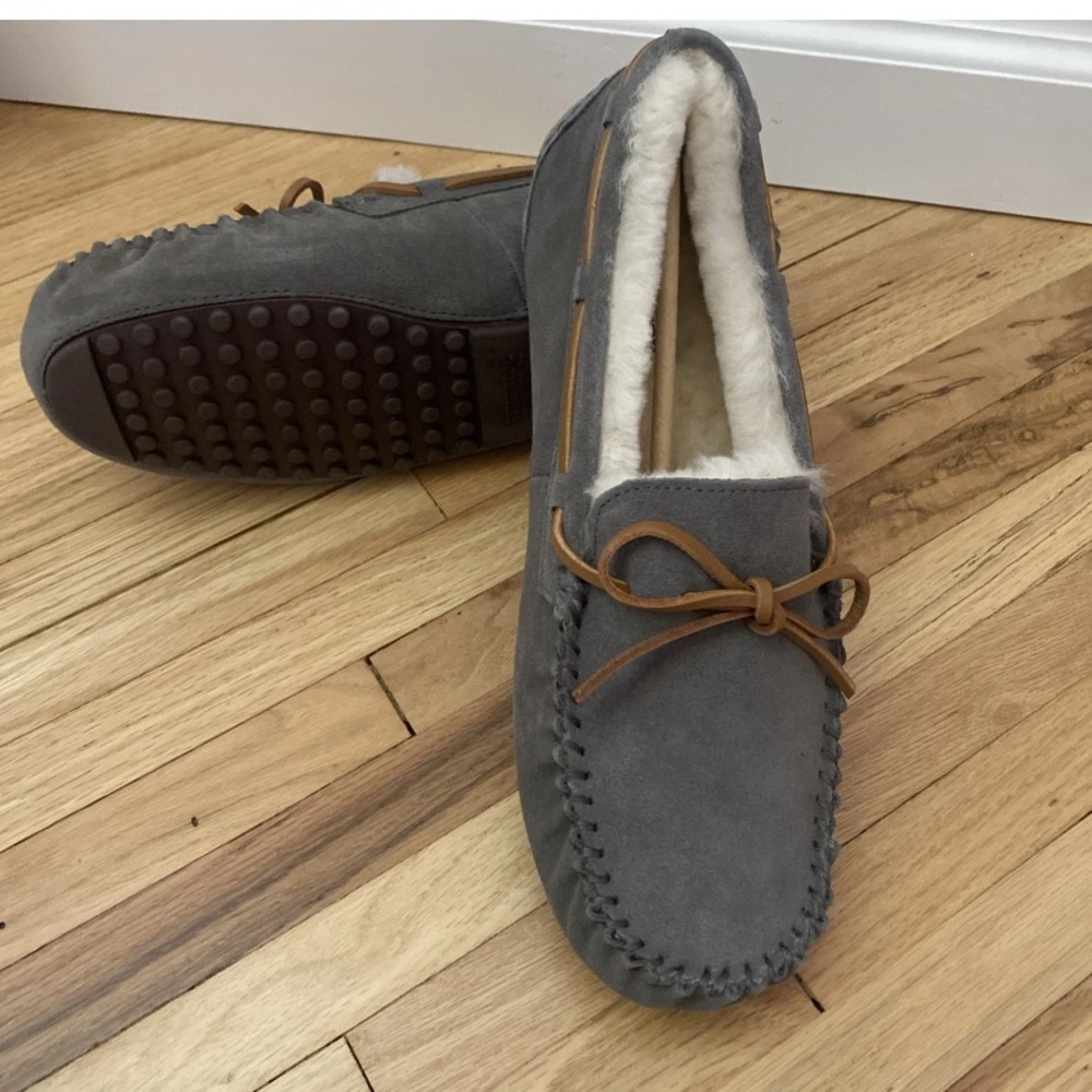 NEW Men's Fireside by Dearfoams Genuine Shearling Moccasin Slipper Sz 12
